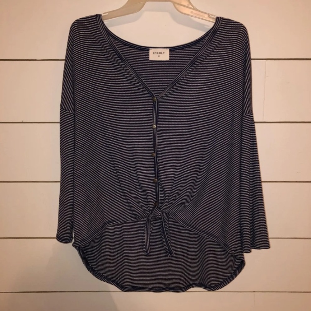 cropped boutique fashion top